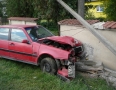 Krimi - NEHODA: Autom prerazili múr pri dome - P1170198.JPG